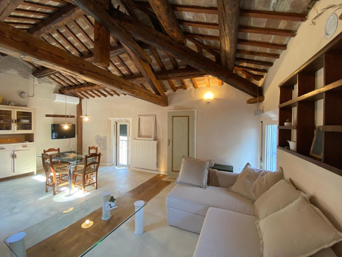 InCastrum - la soffitta in centro Ferrara Esterno foto
