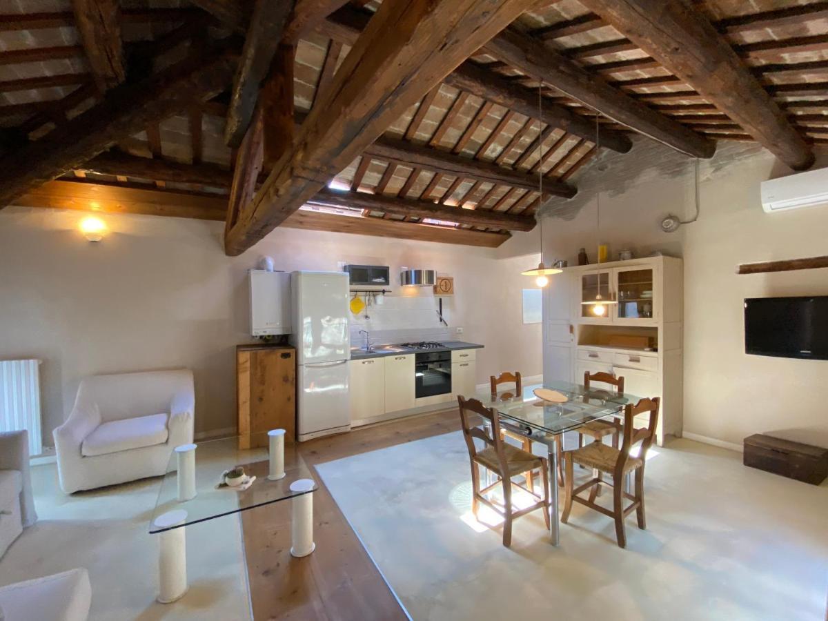 InCastrum - la soffitta in centro Ferrara Esterno foto