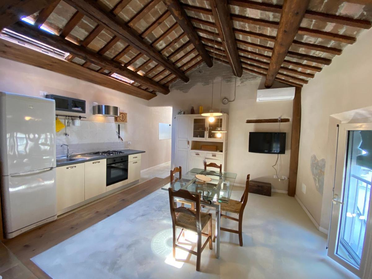 InCastrum - la soffitta in centro Ferrara Esterno foto