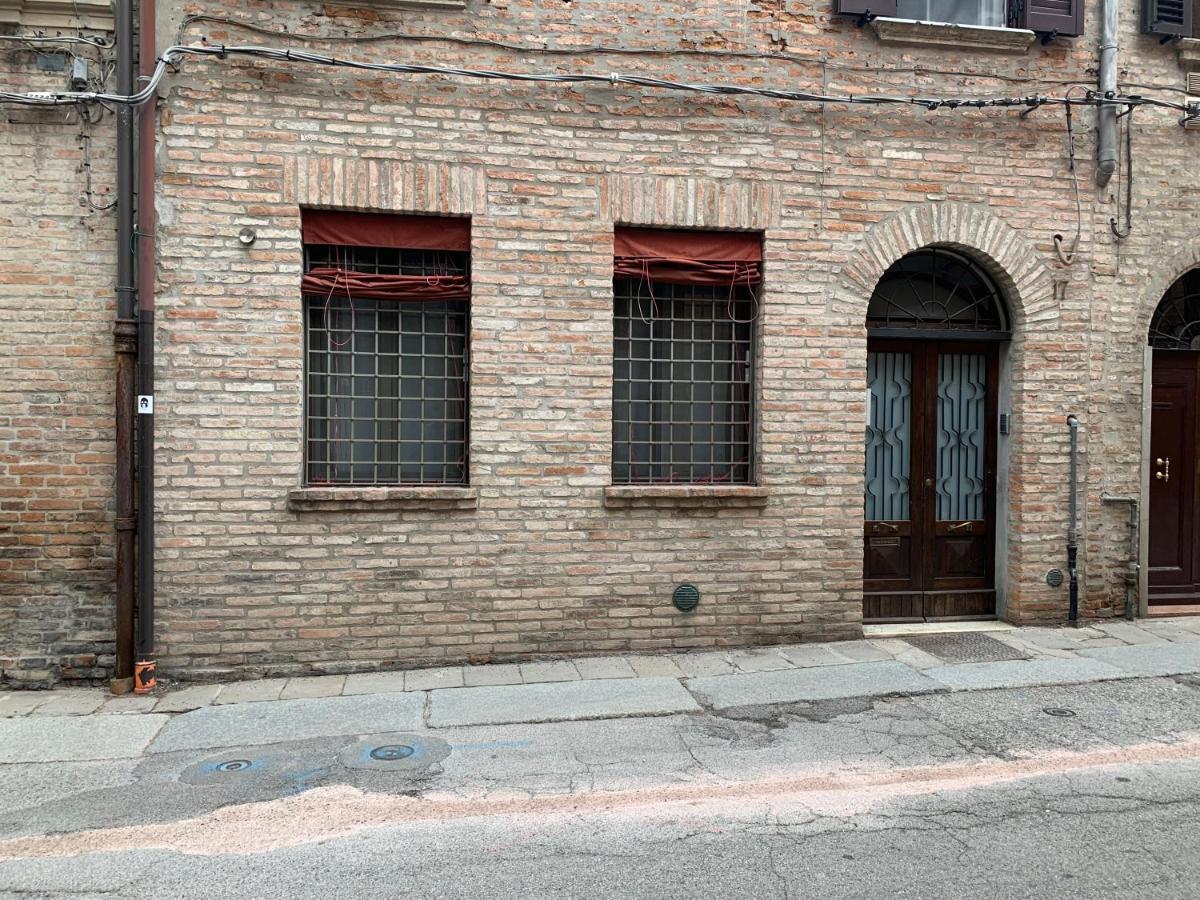 InCastrum - la soffitta in centro Ferrara Esterno foto