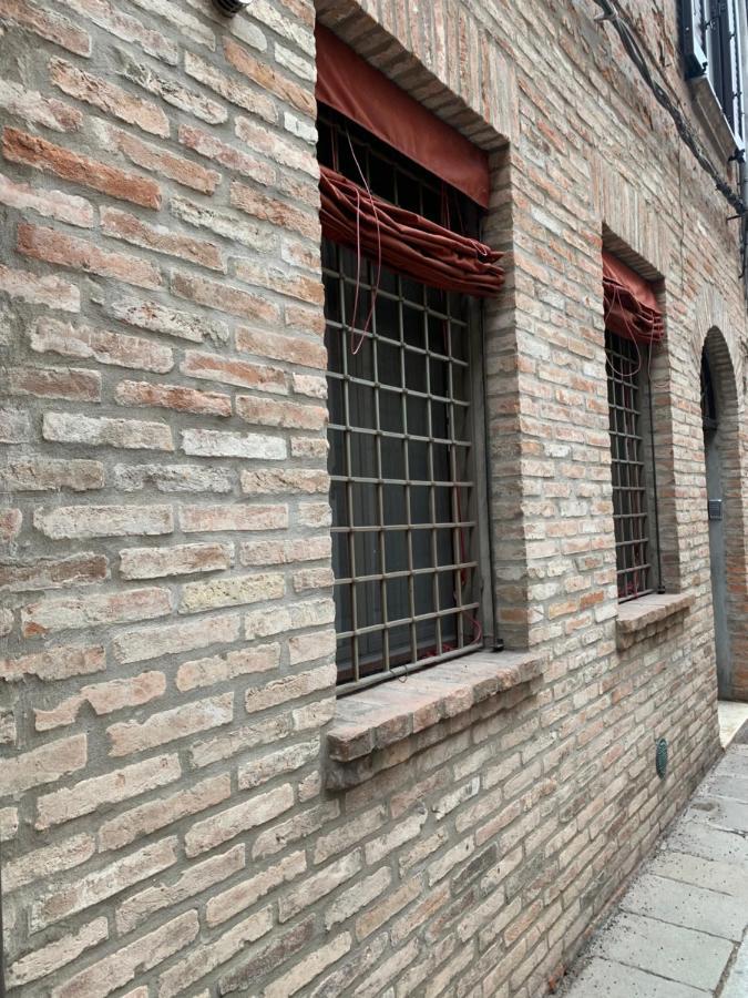 InCastrum - la soffitta in centro Ferrara Esterno foto